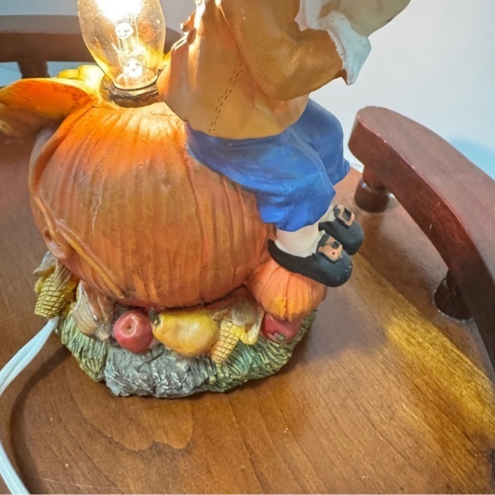 Vintage Thanksgiving Pilgrim Boy Pumpkin Lamp Fall Harvest Decor see description - Picture 11 of 15
